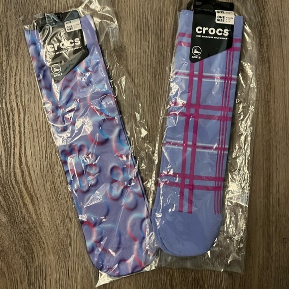 Two Pair crocs socks lavender and magenta - Picture 1 of 5
